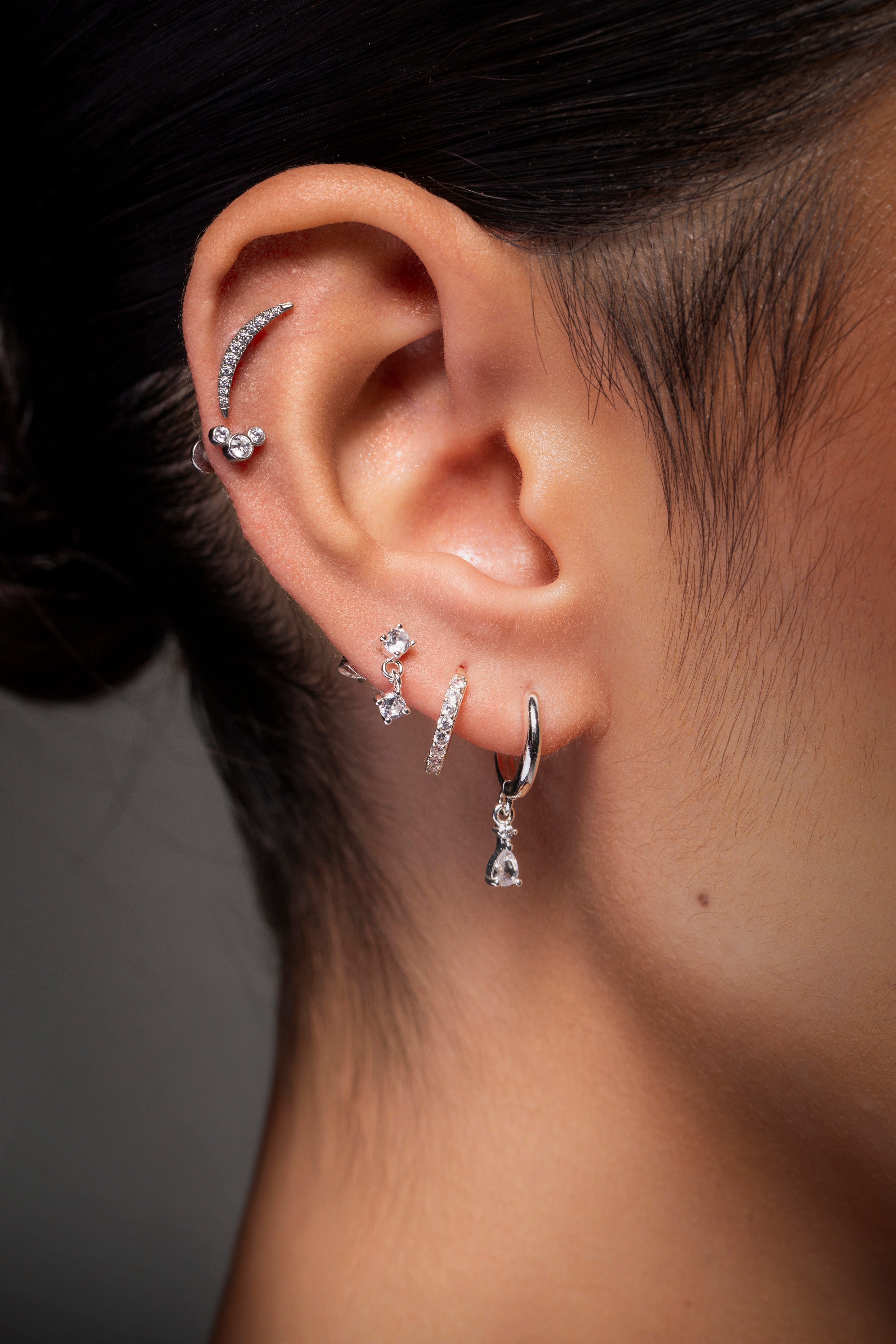 SILVER 16G CZ MOON CURVE 6MM POST FLATBACK
