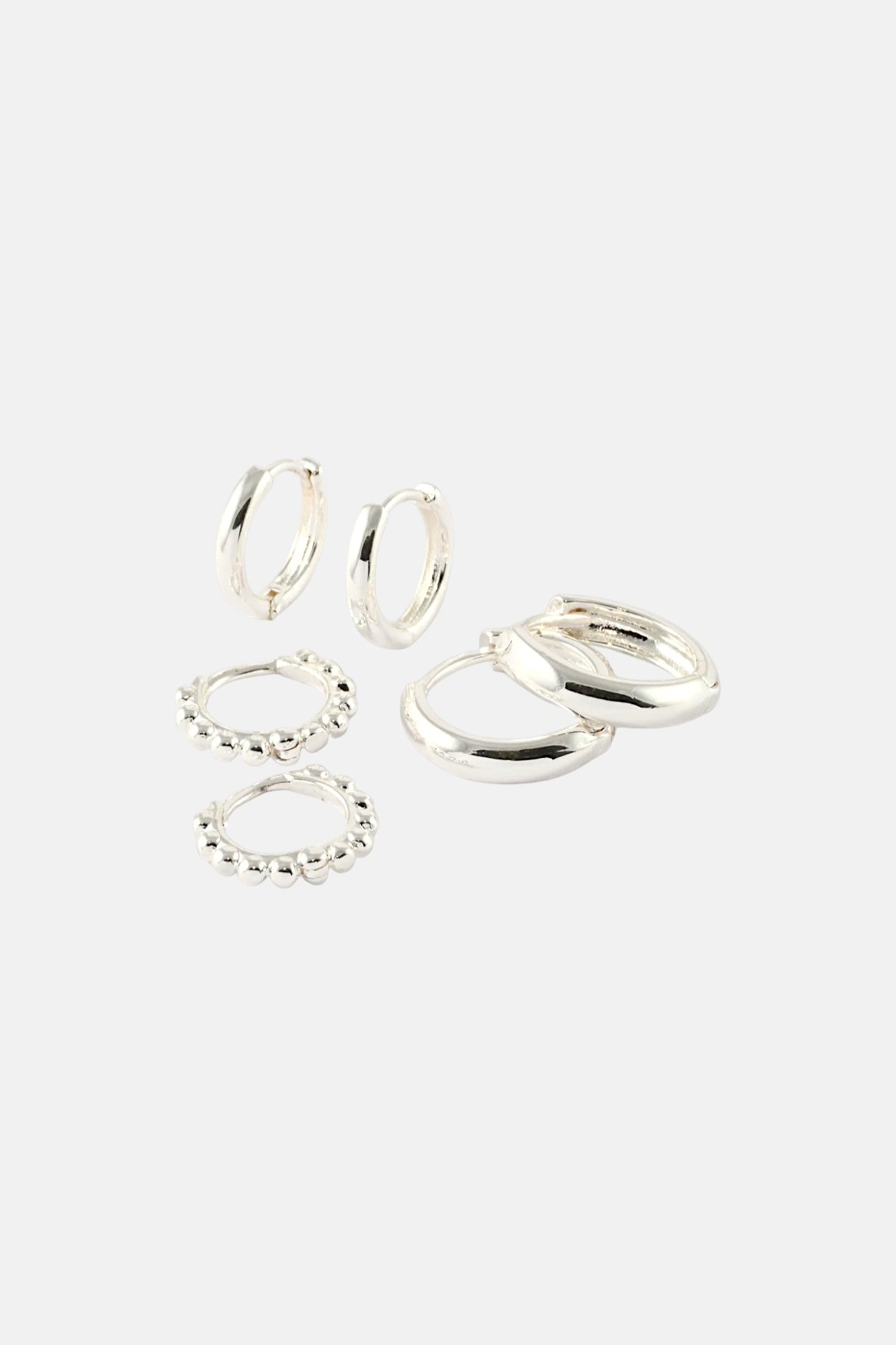 DELICATE CLASSIC POLISHED BEADED HUGGIE PACK